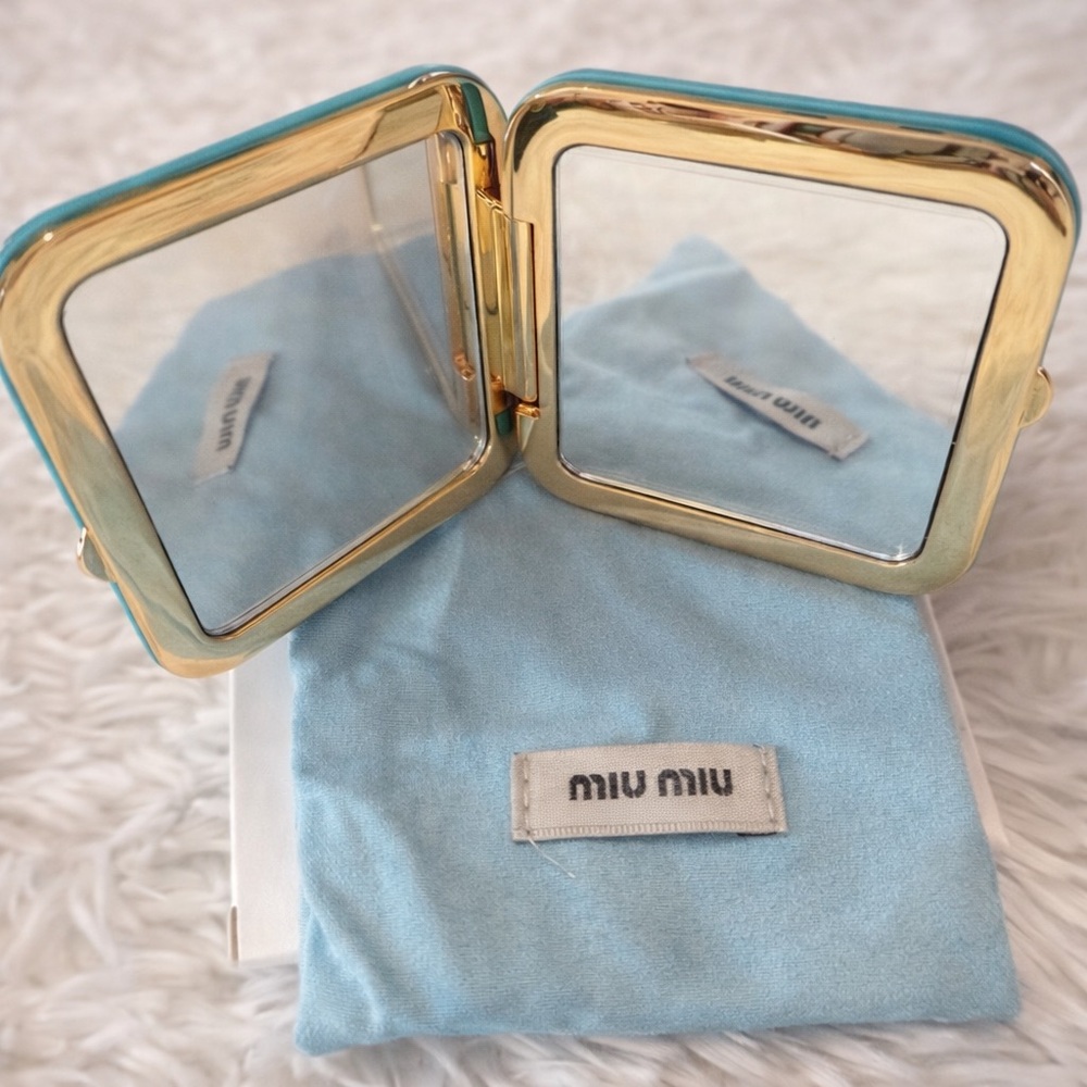 NWT Authentic Miu Miu Robin Egg Blue Double Sided Dual Compact Mirror - Picture 2 of 10